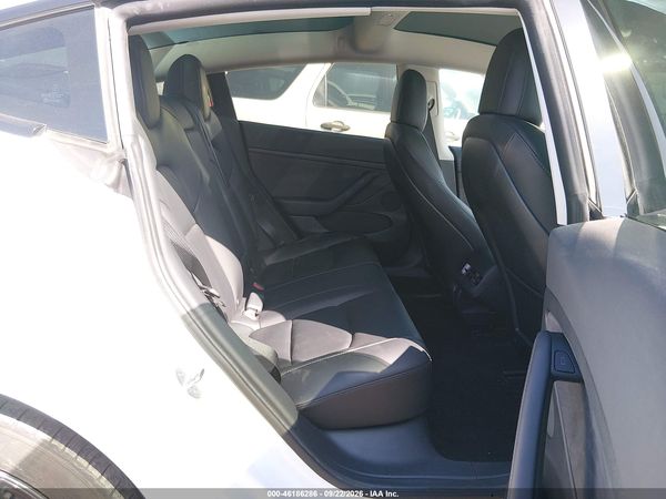 2022 TESLA MODEL 3 — I8