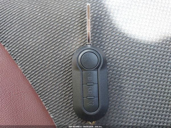 2014 FIAT 500L TREKKING — I11