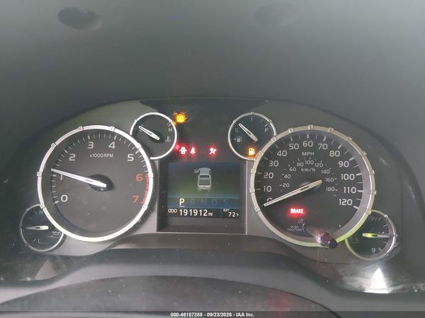 2017 TOYOTA TUNDRA SR5 5.7L V8 — I7