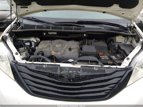 2017 TOYOTA SIENNA L 7 PASSENGER — I10