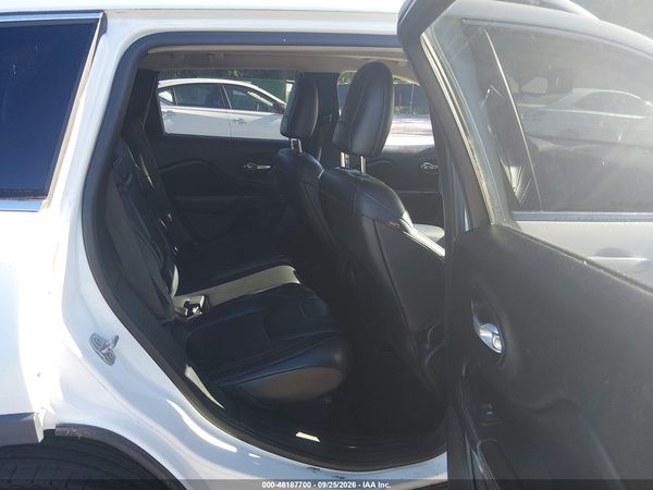 2016 JEEP CHEROKEE LIMITED — I8