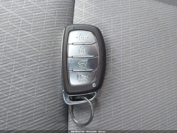 2016 HYUNDAI TUCSON SPORT — I11