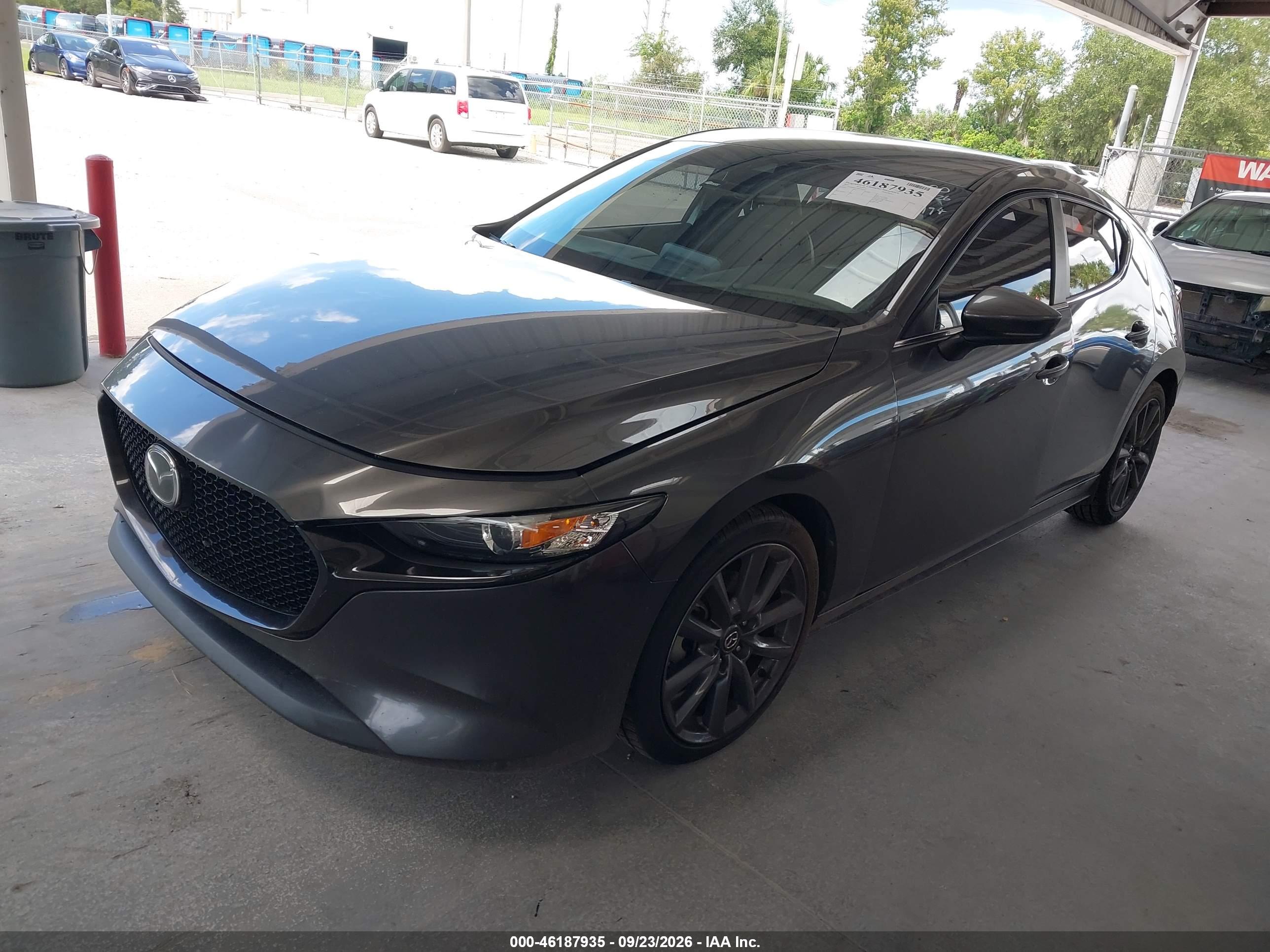 2021 MAZDA MAZDA3 SELECT — I2