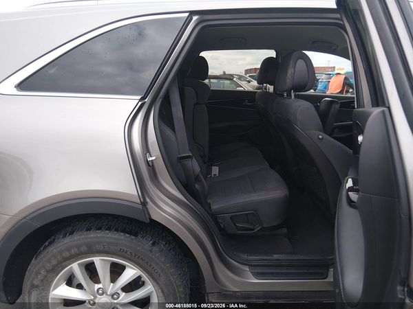 2016 KIA SORENTO 3.3L LX — I8