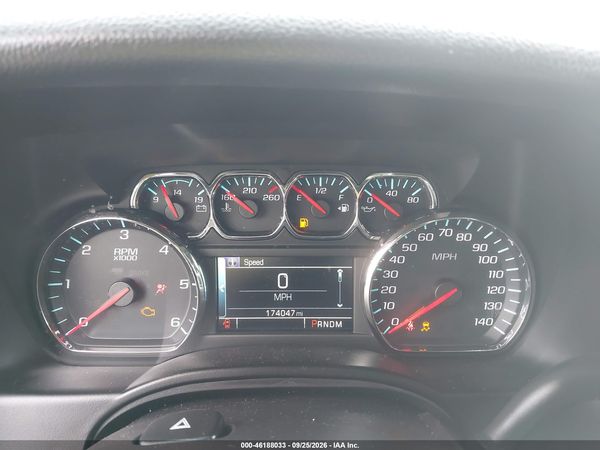 2015 CHEVROLET SUBURBAN LT — I7