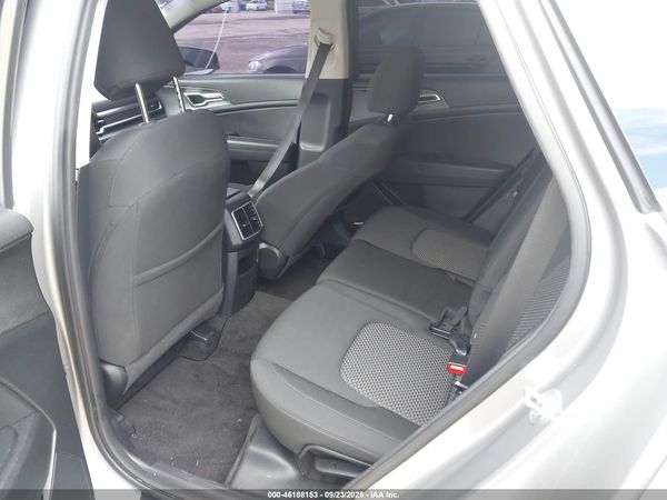 2023 KIA SPORTAGE LX — I8