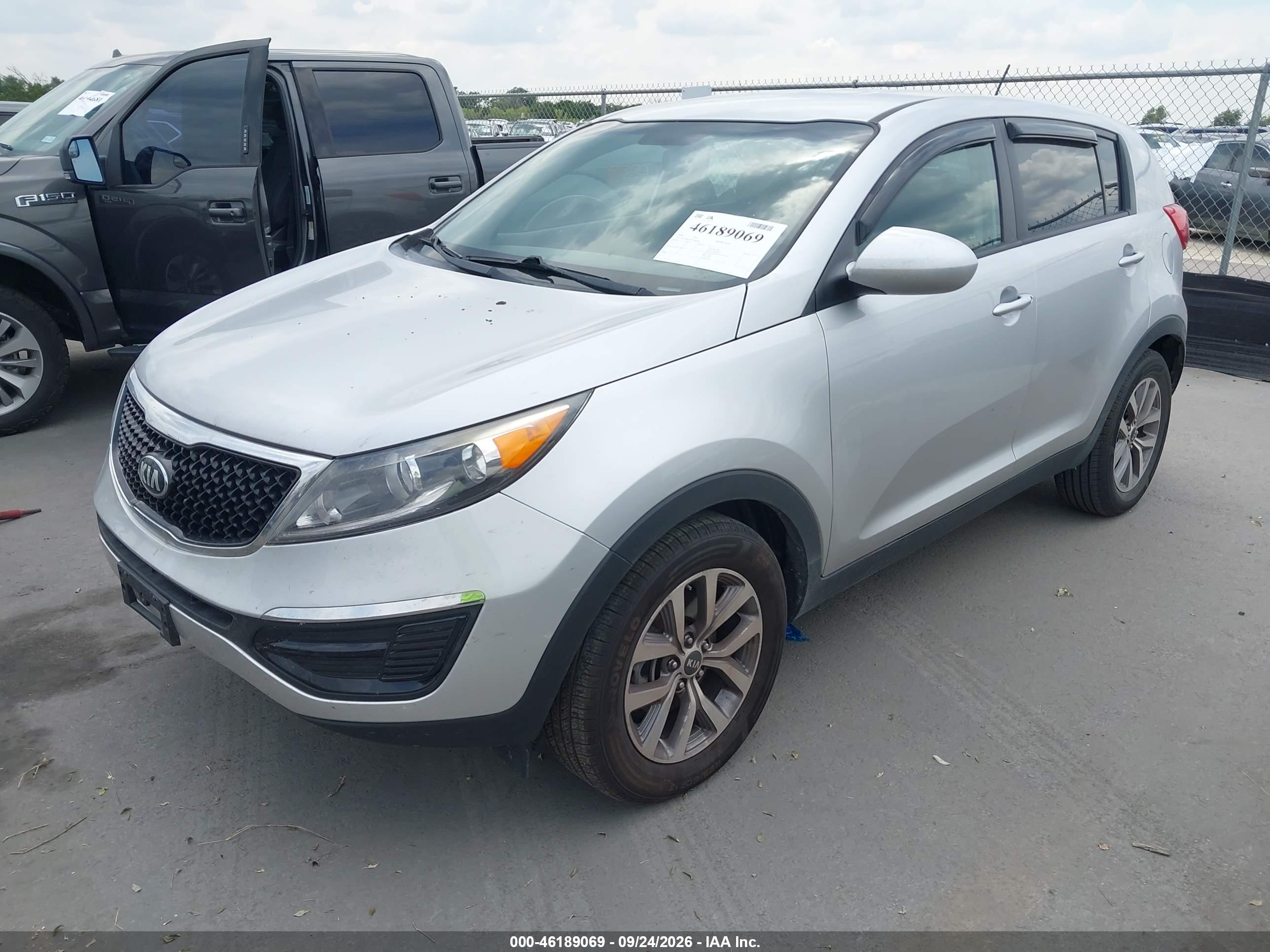 2016 KIA SPORTAGE LX — I2