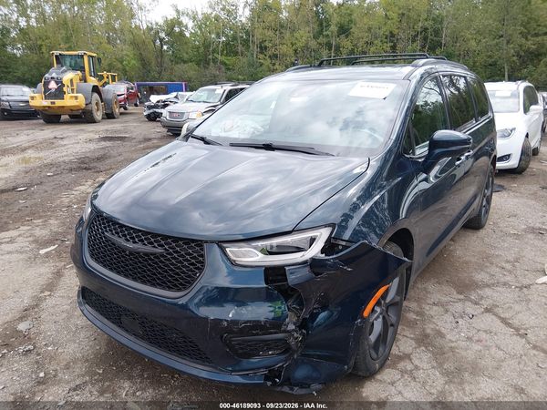 2022 CHRYSLER PACIFICA — I2