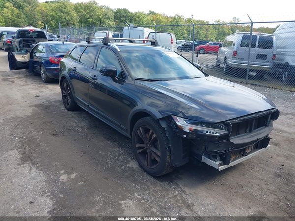 2018 VOLVO V90 CROSS COUNTRY T5 — I1