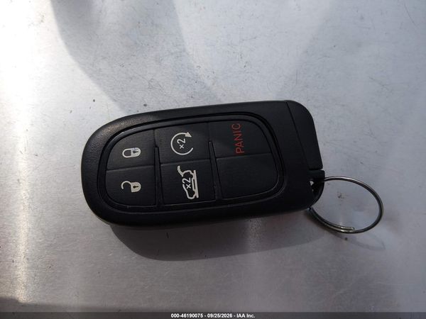 2016 JEEP CHEROKEE LIMITED — I11