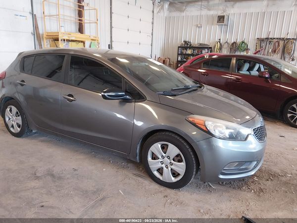 2016 KIA FORTE 5-DOOR LX — I1