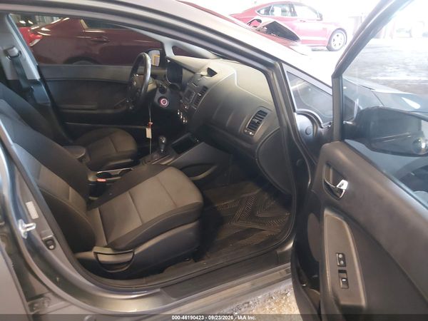 2016 KIA FORTE 5-DOOR LX — I5