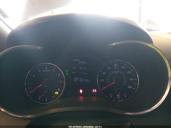 2016 KIA FORTE 5-DOOR LX — I7