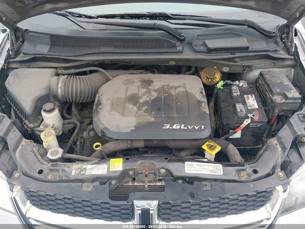 2016 DODGE GRAND CARAVAN SE — I10