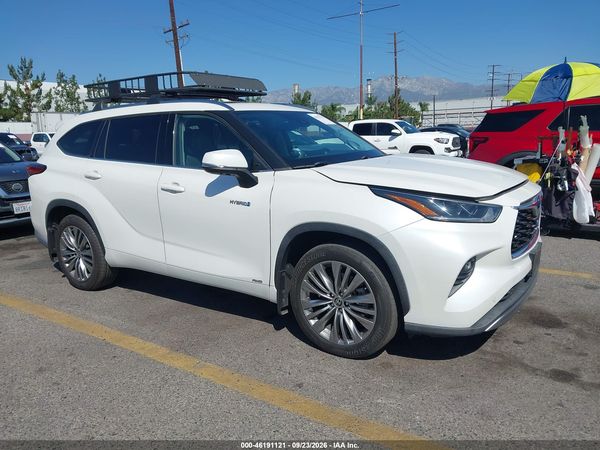 2021 TOYOTA HIGHLANDER HYBRID PLATINUM — I1