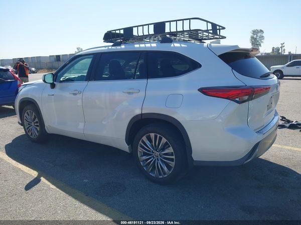 2021 TOYOTA HIGHLANDER HYBRID PLATINUM — I3