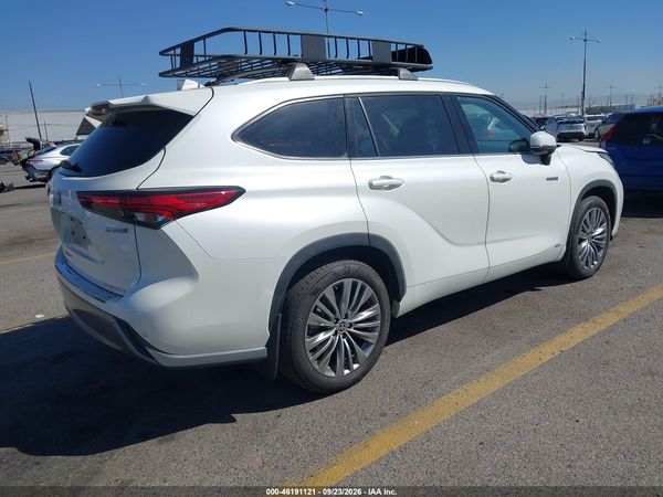 2021 TOYOTA HIGHLANDER HYBRID PLATINUM — I4