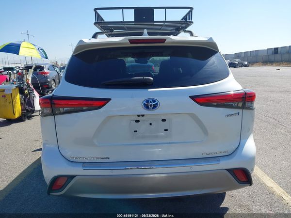 2021 TOYOTA HIGHLANDER HYBRID PLATINUM — I119