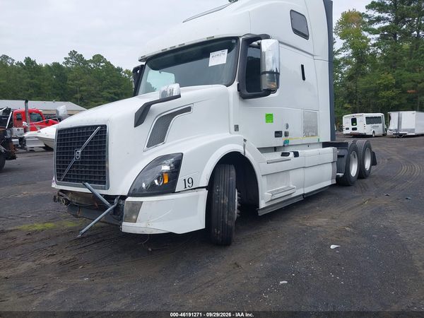2018 VOLVO VNL — I2
