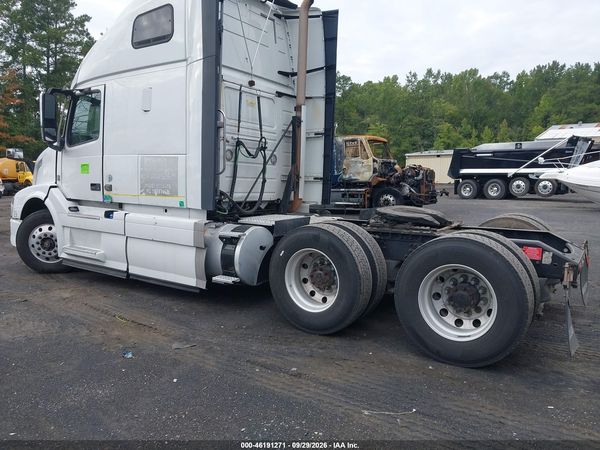 2018 VOLVO VNL — I3