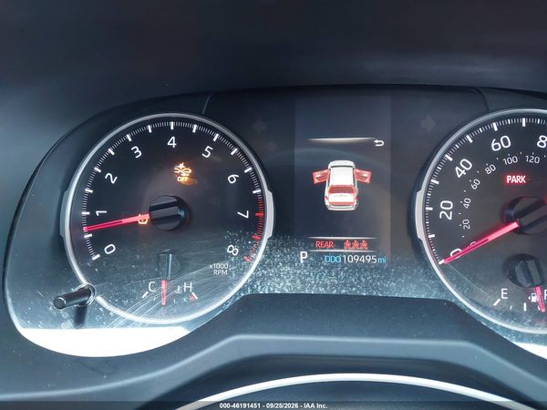 2019 TOYOTA RAV4 LE — I7