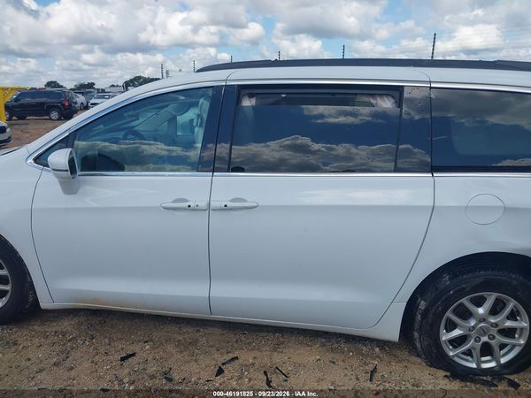 2022 CHRYSLER PACIFICA TOURING L — I117