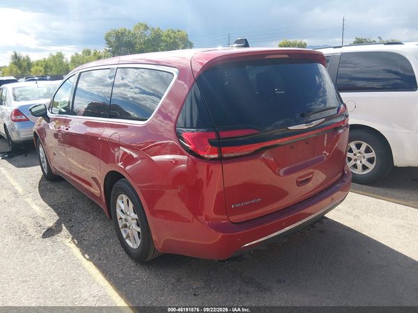 2025 CHRYSLER PACIFICA SELECT — I3