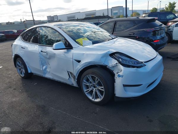2021 TESLA MODEL Y — I1
