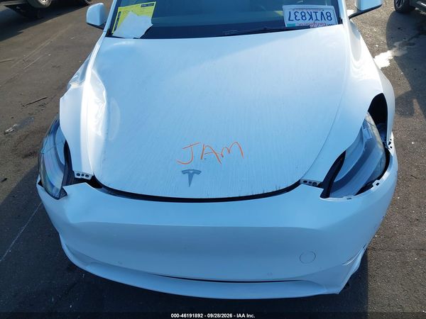 2021 TESLA MODEL Y — I10