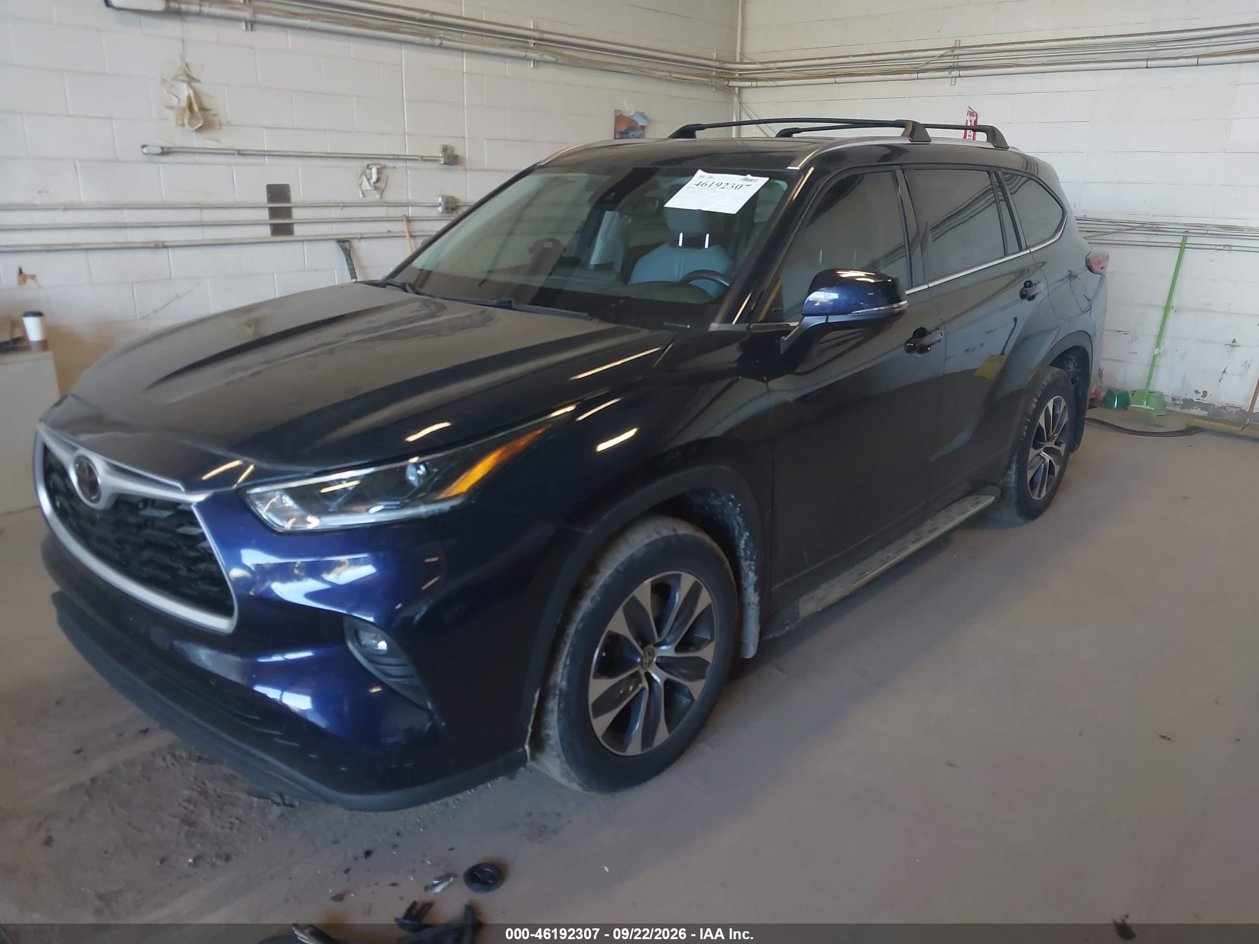 2021 TOYOTA HIGHLANDER XLE — I2