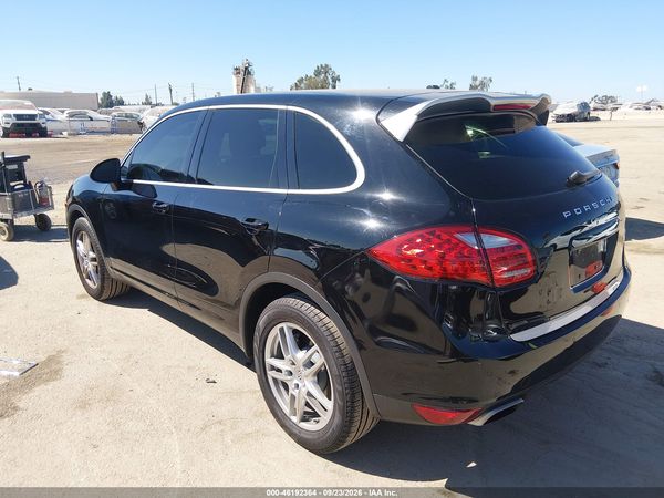 2014 PORSCHE CAYENNE PLATINUM EDITION — I3