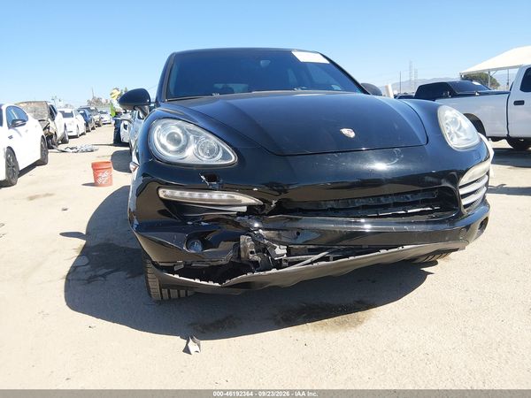2014 PORSCHE CAYENNE PLATINUM EDITION — I6