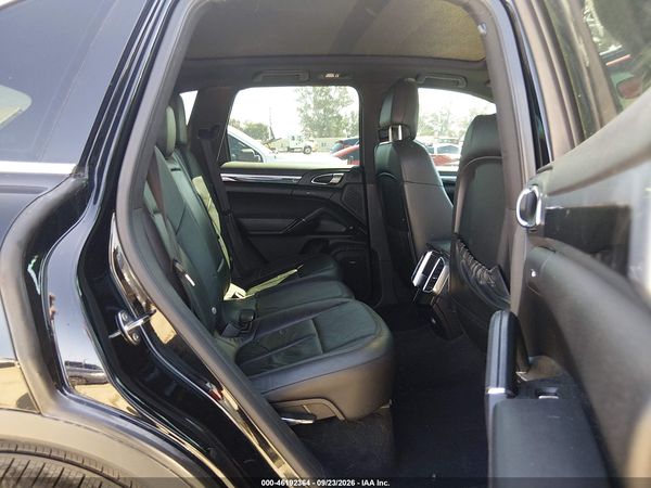 2014 PORSCHE CAYENNE PLATINUM EDITION — I8
