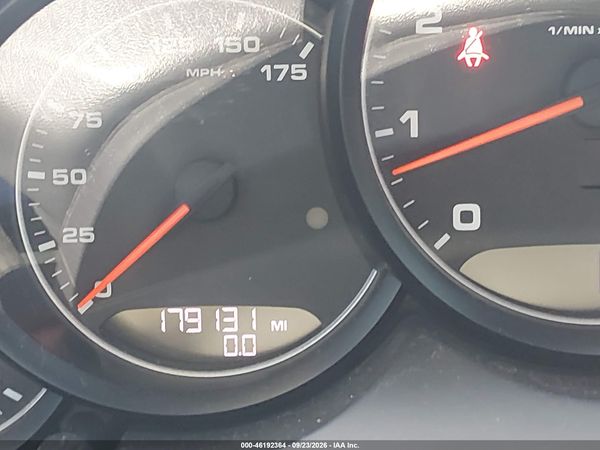 2014 PORSCHE CAYENNE PLATINUM EDITION — I118