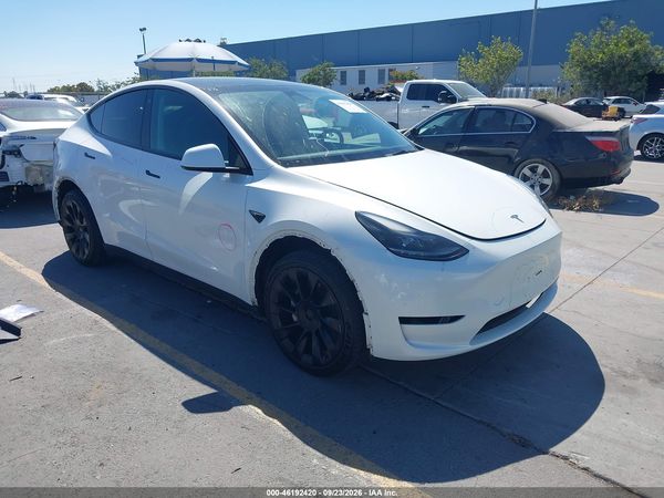 2023 TESLA MODEL Y — I1