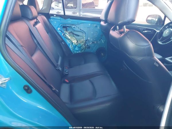 2019 TOYOTA RAV4 XLE — I8