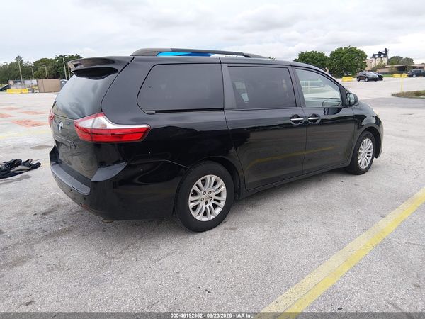 2015 TOYOTA SIENNA XLE/XLE 8 PASSENGER — I4