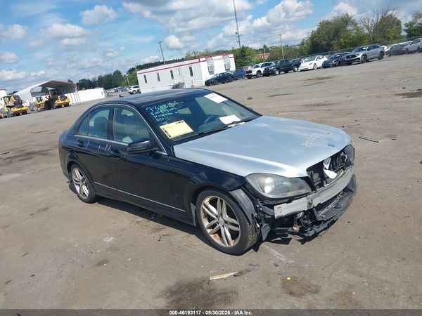 2013 MERCEDES-BENZ C 300 — I1
