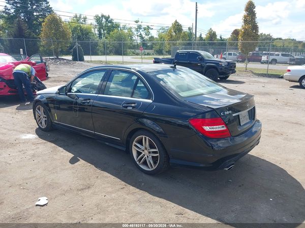 2013 MERCEDES-BENZ C 300 — I3
