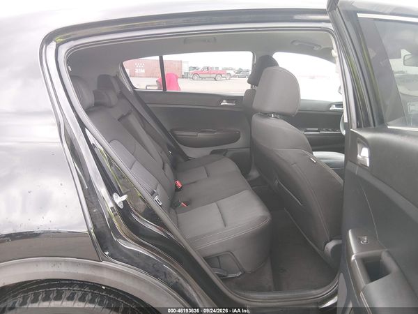 2021 KIA SPORTAGE LX — I8