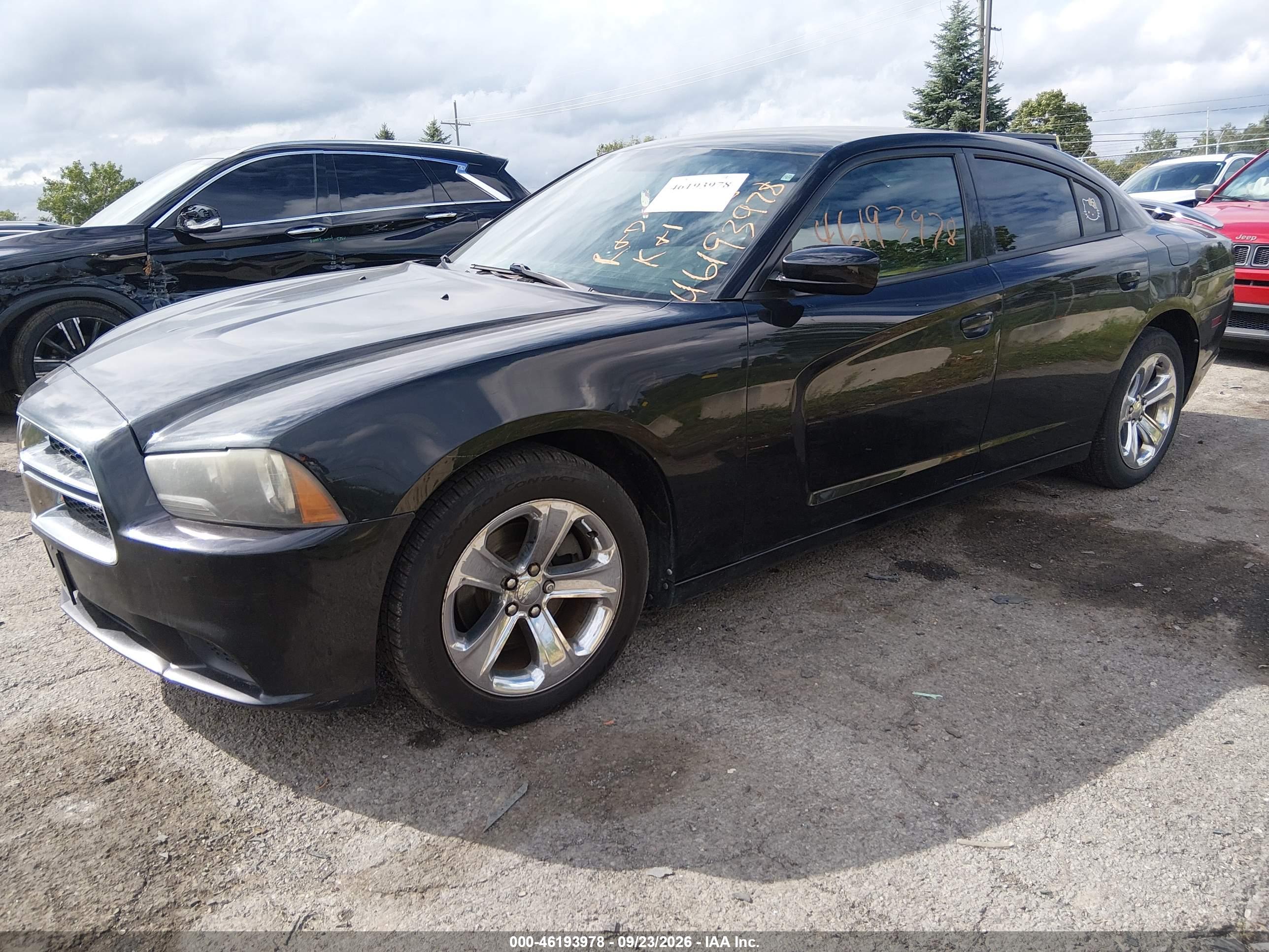 2012 DODGE CHARGER SE — I2