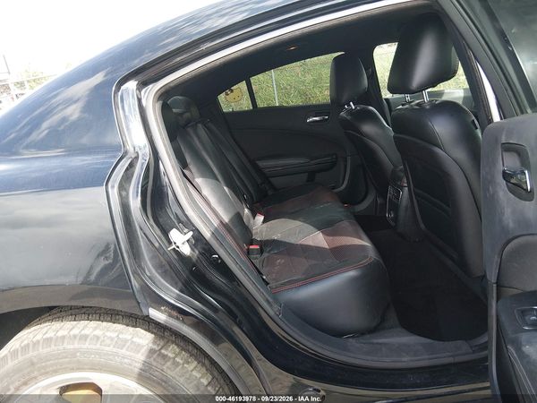 2012 DODGE CHARGER SE — I8