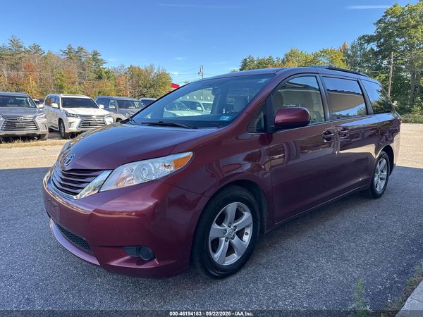 2016 TOYOTA SIENNA — I2