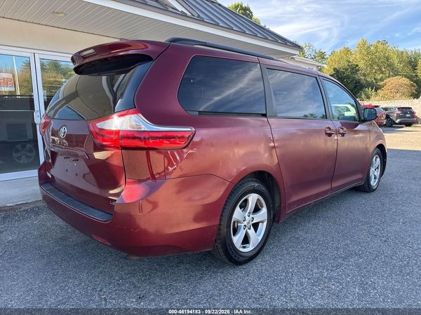 2016 TOYOTA SIENNA LE — I4