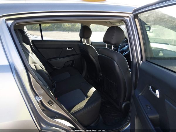 2016 KIA SPORTAGE LX — I8