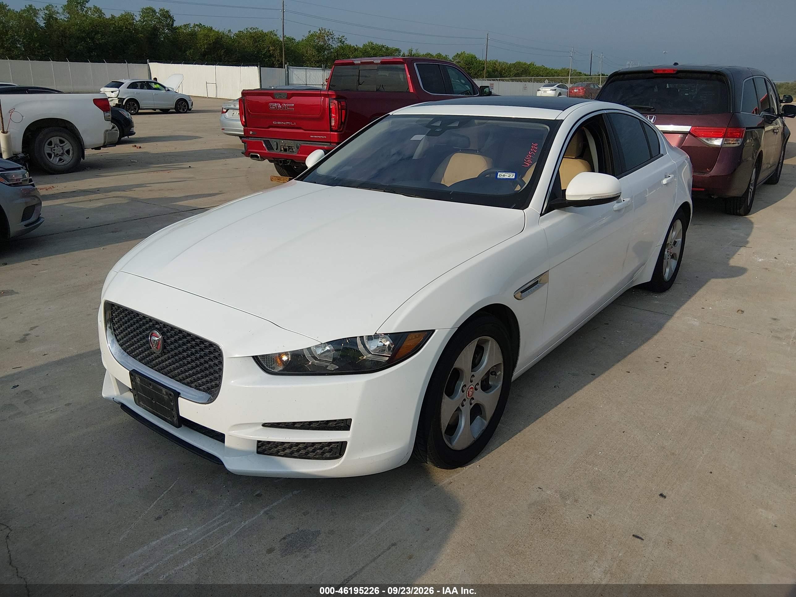 2018 JAGUAR XE 25T — I2
