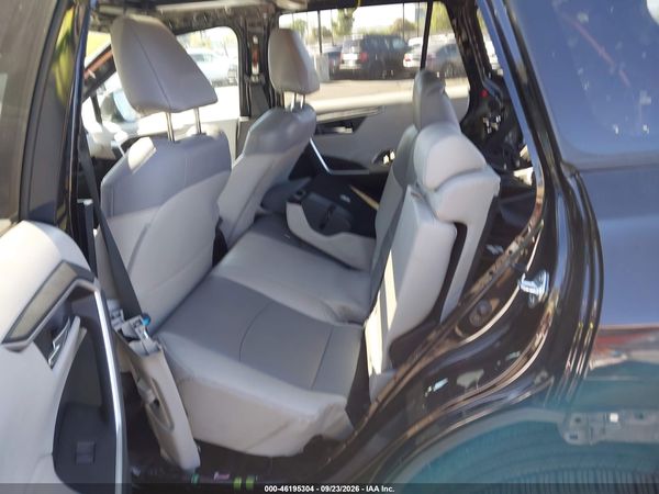 2022 TOYOTA RAV4 XLE PREMIUM — I8