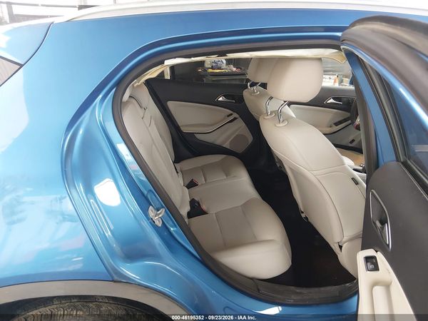 2015 MERCEDES-BENZ GLA 250 4MATIC — I8