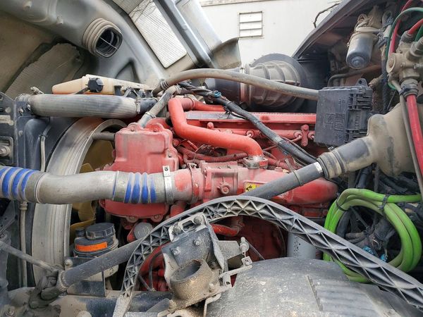 2015 VOLVO VNL