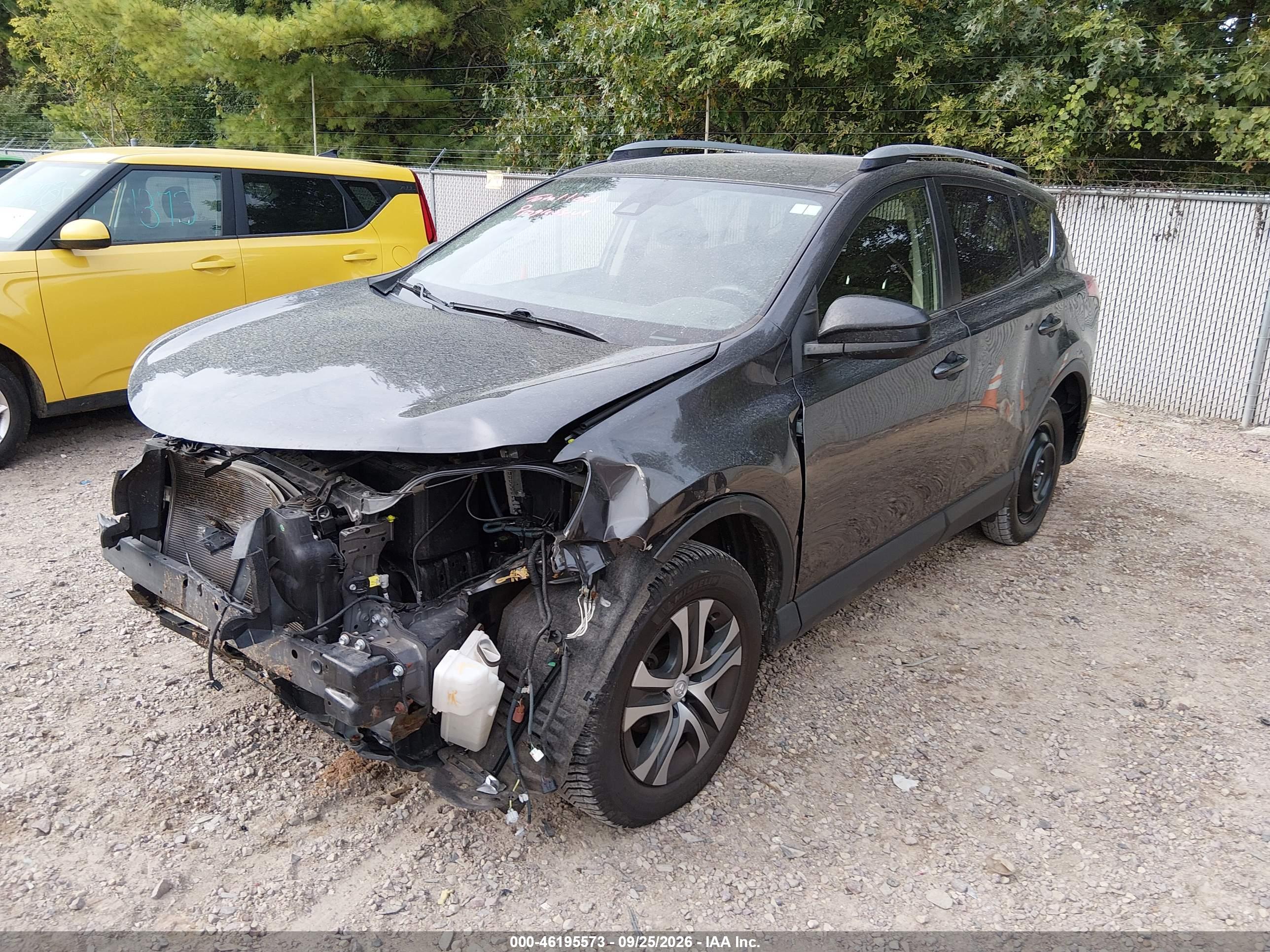 2017 TOYOTA RAV4 LE — I2